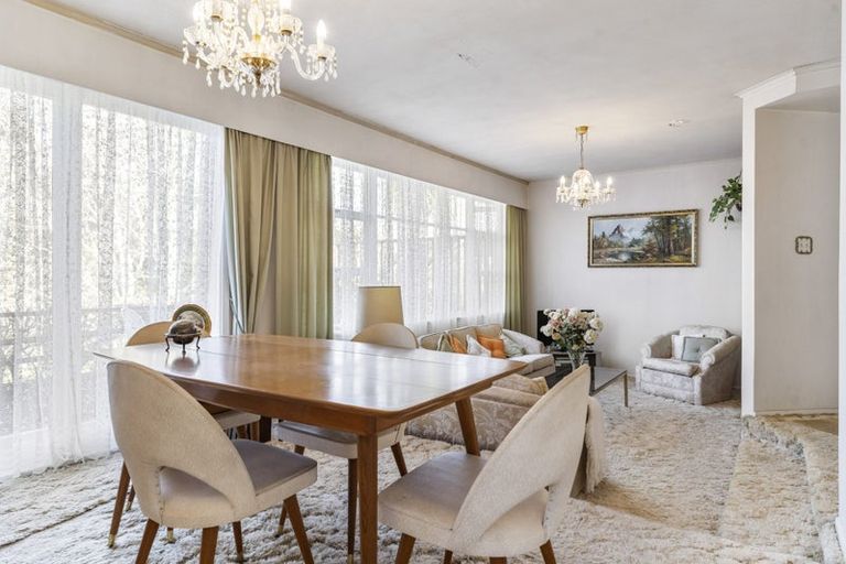 Photo of property in 11 Palmer Avenue, Glen Eden, Auckland, 0602