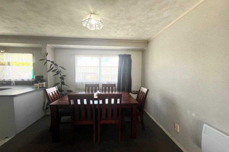 Photo of property in 1/10 Miriam Corban Heights, Henderson, Auckland, 0612