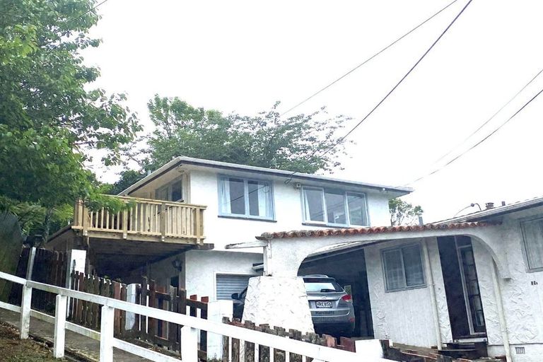 Photo of property in 80 Broderick Road, Johnsonville, Wellington, 6037