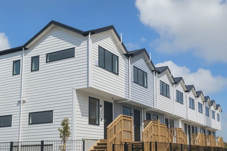 Photo of property in 6/5 Paine Place, Mangere, Auckland, 2022