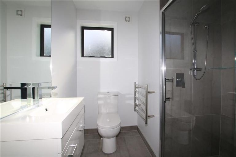 Photo of property in 2 Carder Court, Hobsonville, Auckland, 0618