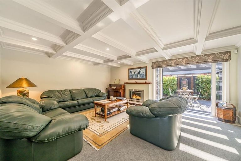 Photo of property in 33 Saint Columbans Grove, Boulcott, Lower Hutt, 5010