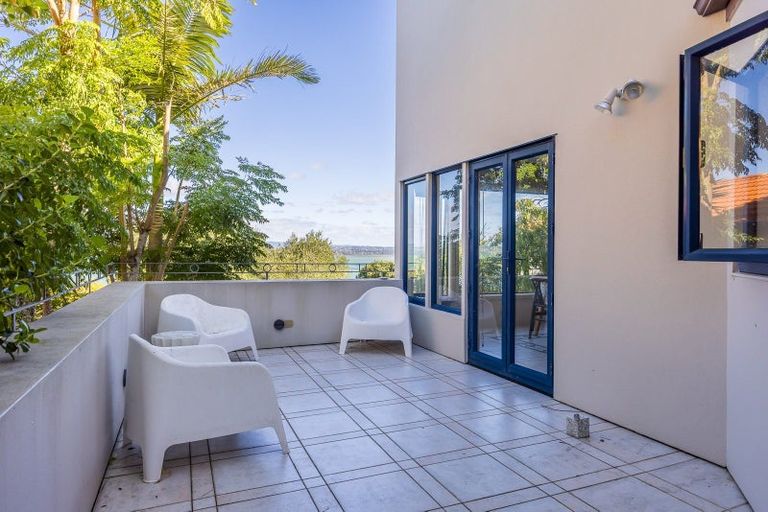 Photo of property in 82 Hadfield Street, Beach Haven, Auckland, 0626