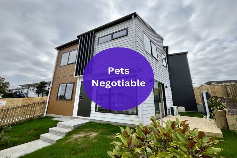 Photo of property in 12a Massine Place, Randwick Park, Auckland, 2105