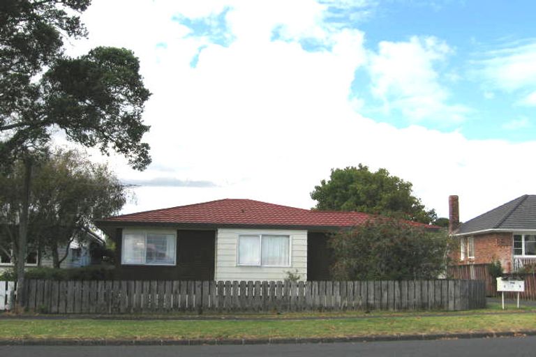 Photo of property in 108 Astley Avenue, New Lynn, Auckland, 0600