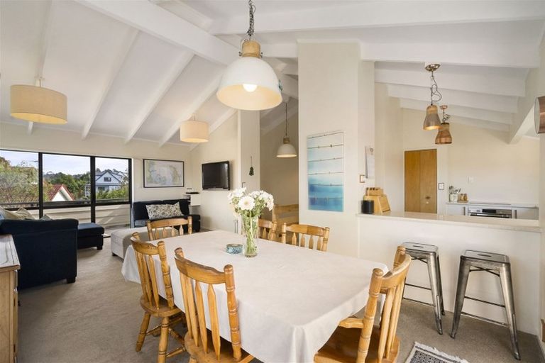 Photo of property in 2/3 Ceramco Place, Torbay, Auckland, 0630