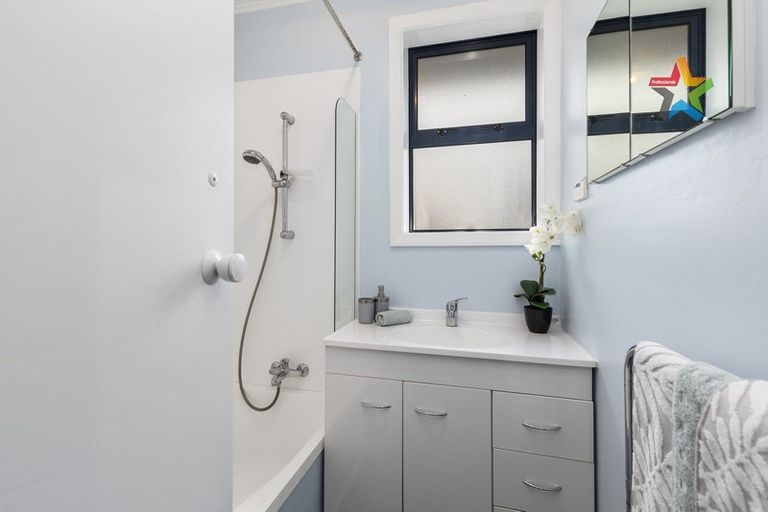 Photo of property in 62 Godley Street, Waiwhetu, Lower Hutt, 5010