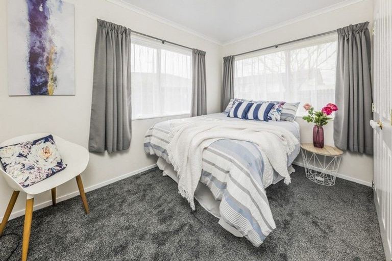 Photo of property in 5 Reyland Close, Weymouth, Auckland, 2103