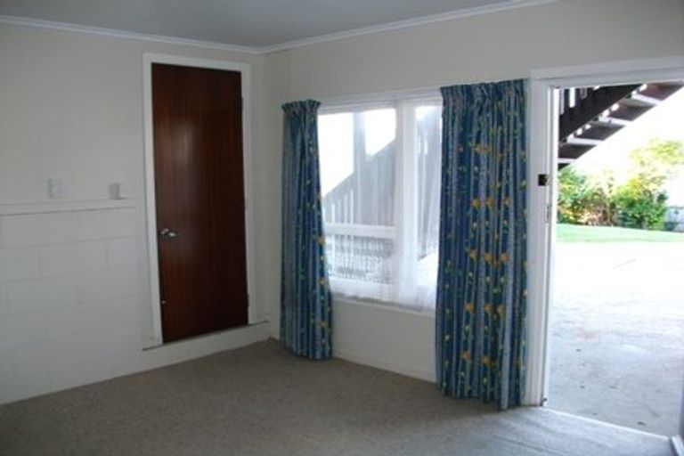 Photo of property in 17 Rakino Avenue, Manly, Whangaparaoa, 0930