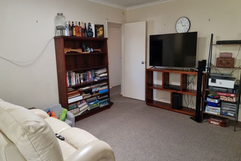 Photo of property in 4 Feeny Crescent, East Tamaki, Auckland, 2013