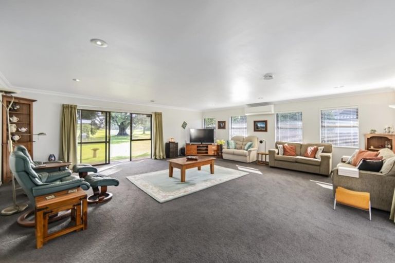 Photo of property in 33 Berescourt Place, Mount Maunganui, 3116