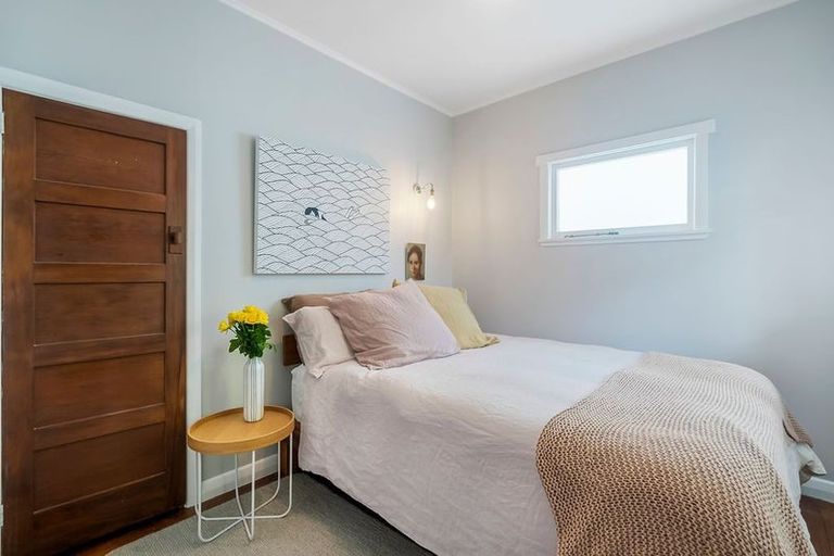 Photo of property in 121 Titirangi Road, New Lynn, Auckland, 0600