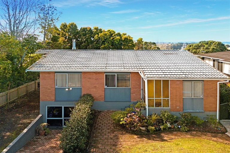 Photo of property in 151 Waimumu Road, Massey, Auckland, 0614