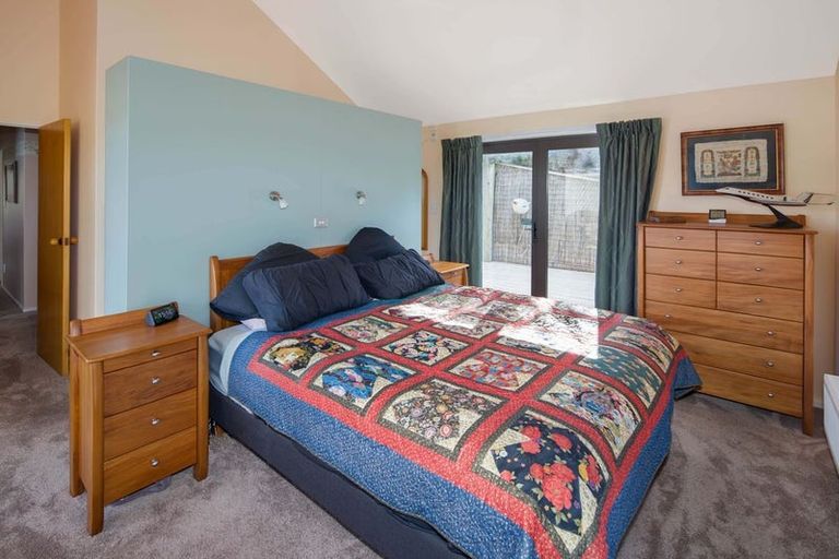 Photo of property in 4 The Marlinspike, Whitby, Porirua, 5024