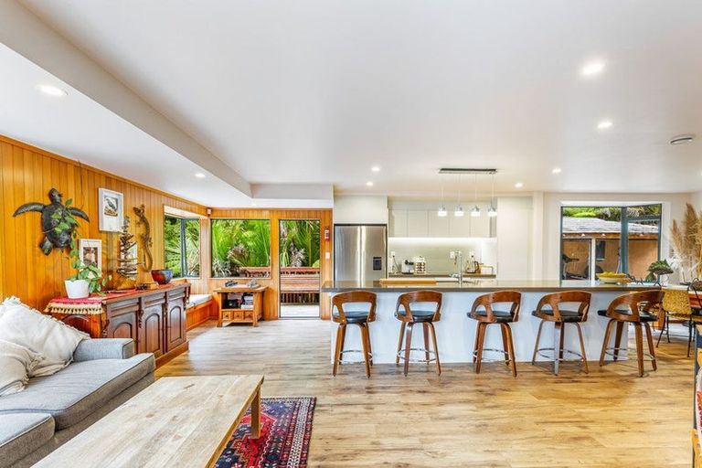 Photo of property in 1075 Huia Road, Huia, Auckland, 0604