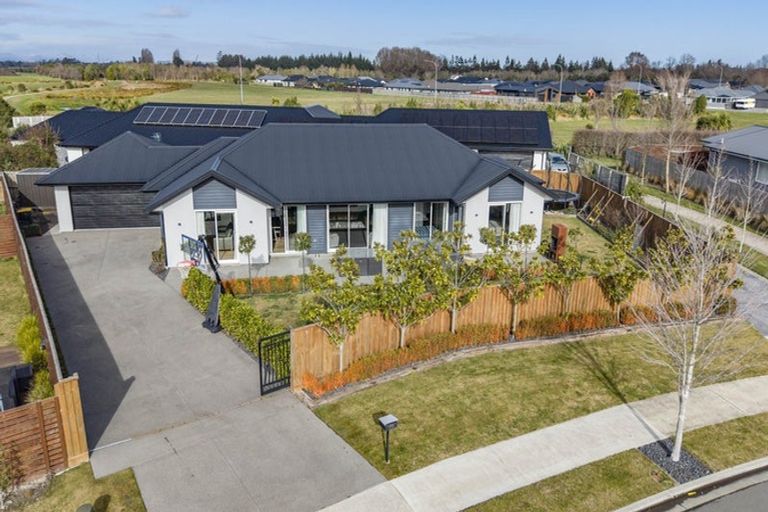 Photo of property in 70 Watkins Drive, Rangiora, 7400