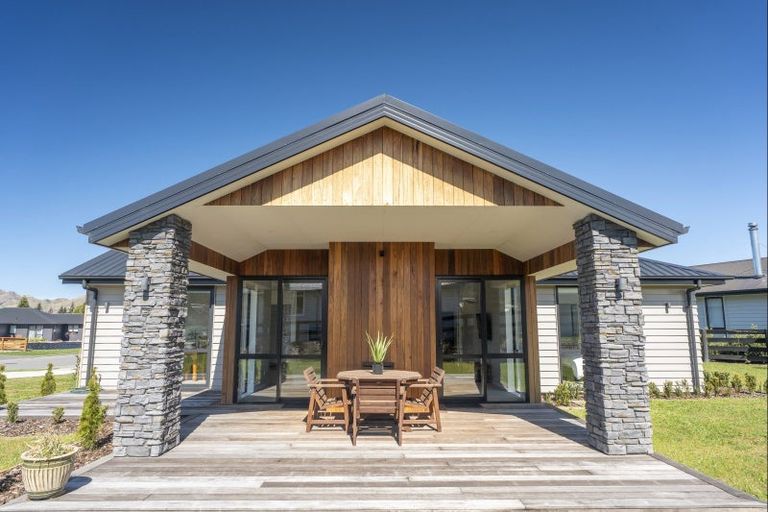 Photo of property in 25 William Jones Place, Hanmer Springs, 7334