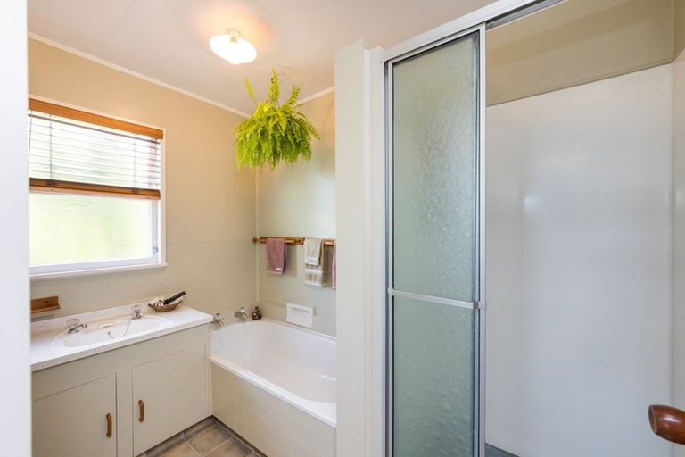 Photo of property in 15 Pirinoa Street, Feilding, 4702