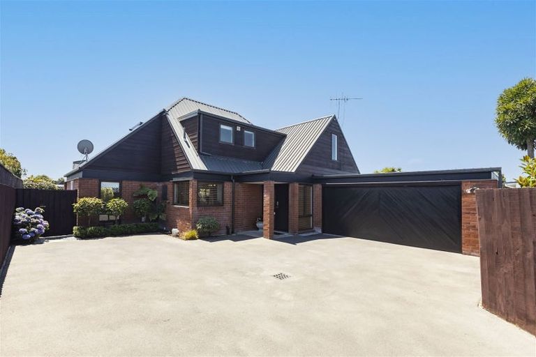 Photo of property in 1/16 Coniston Avenue, Ilam, Christchurch, 8041