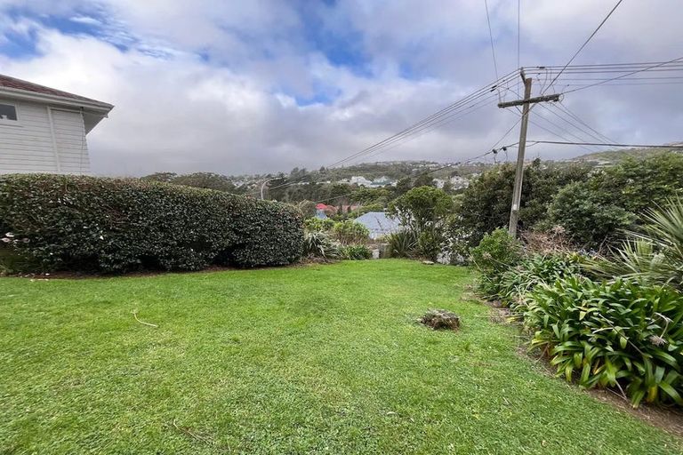 Photo of property in 8 Angell Street, Johnsonville, Wellington, 6037