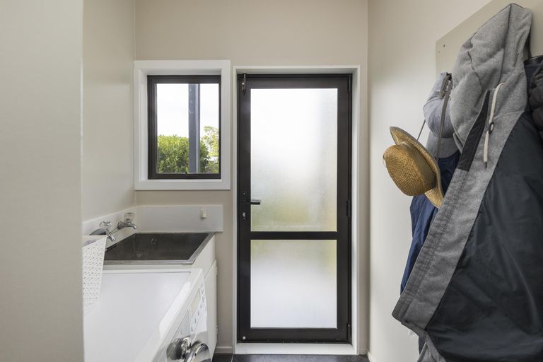 Photo of property in 6 Willowstream Grove, Cloverlea, Palmerston North, 4412