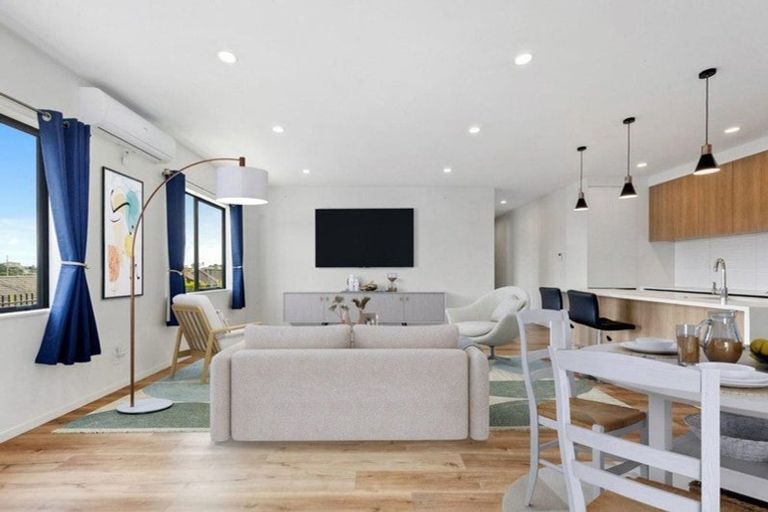 Photo of property in 33 Woodridge Drive, Stanmore Bay, Whangaparaoa, 0932