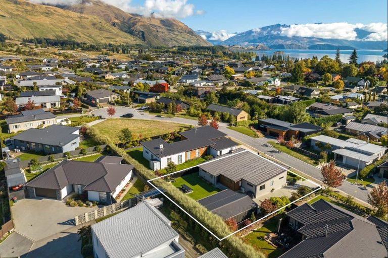 Photo of property in 7 Daniels Terrace, Wanaka, 9305