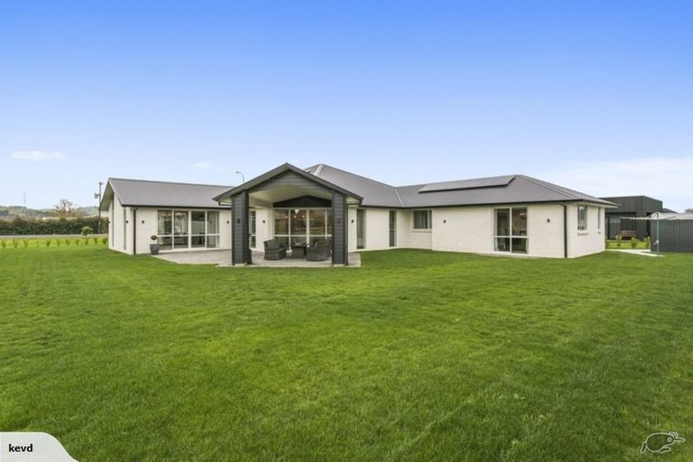 Photo of property in 129 Saint Kilda Road, Cambridge, 3434