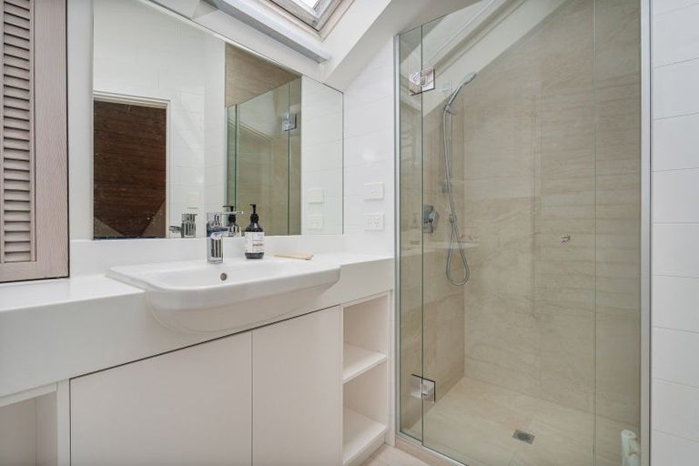 Photo of property in 8 Courtney Close, Pauanui, Hikuai, 3579