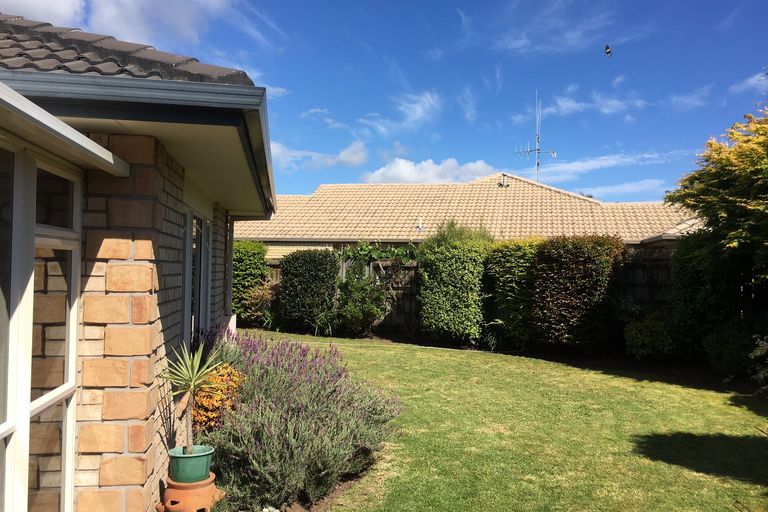 Photo of property in 17 Primrose Place, Papamoa Beach, Papamoa, 3118