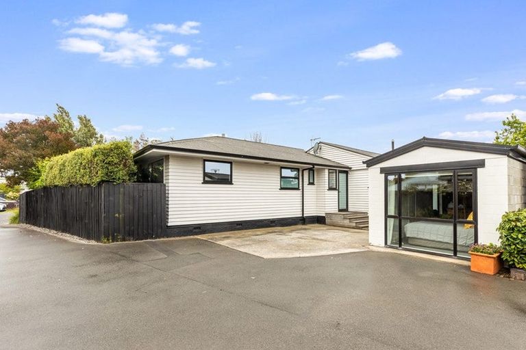 Photo of property in 402 Ilam Road, Bryndwr, Christchurch, 8053