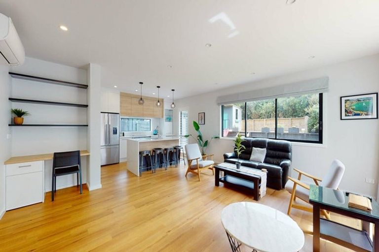 Photo of property in 105 Silverstream Road, Crofton Downs, Wellington, 6035