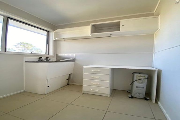 Photo of property in 99 Archmillen Avenue, Pakuranga Heights, Auckland, 2010