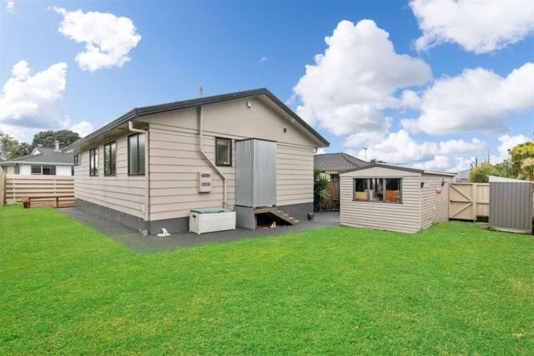 Photo of property in 2/9 Dalmatia Place, Henderson, Auckland, 0612