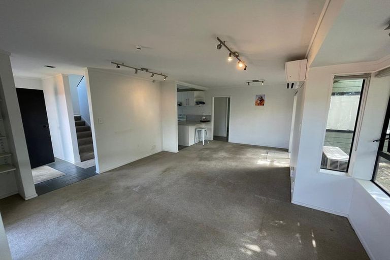 Photo of property in 3/16 Wairakei Street, Greenlane, Auckland, 1051
