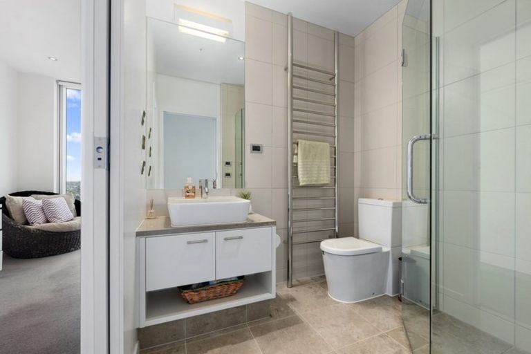 Photo of property in Sentinel Apartments, 2501/3 Northcroft Street, Takapuna, Auckland, 0622
