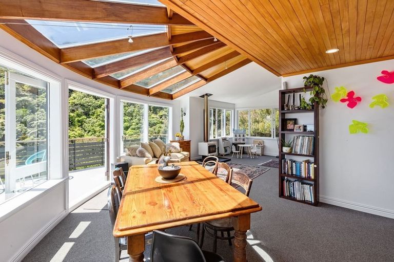 Photo of property in 12 Latham Road, York Bay, Lower Hutt, 5013