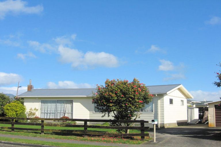Photo of property in 30 Stirling Street, Levin, 5510