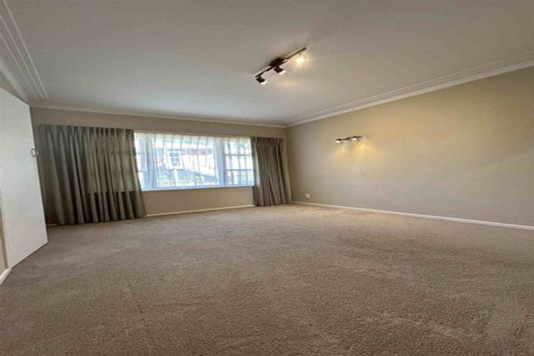 Photo of property in 26 Andrew Road, Howick, Auckland, 2010