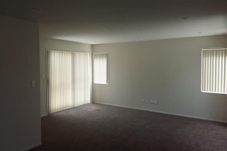 Photo of property in 6 Pipipi Crescent, Takanini, 2112