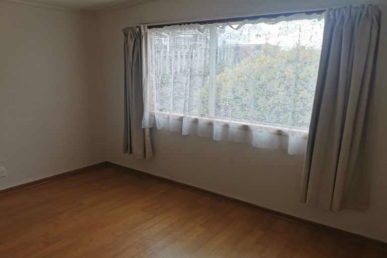 Photo of property in 1/15 Fordham Street, Beach Haven, Auckland, 0626