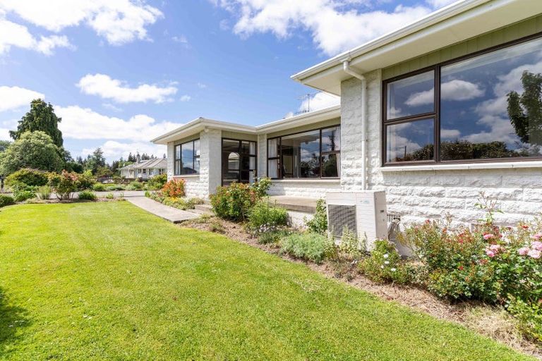 Photo of property in 1 Gow Street, Winton, 9720