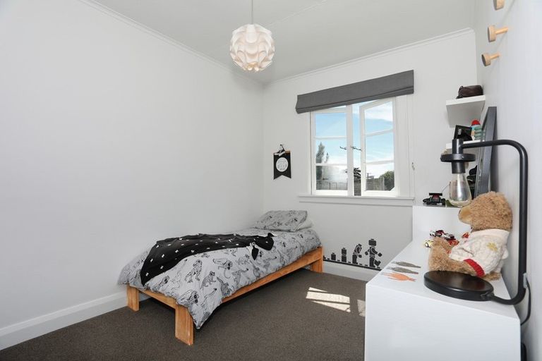 Photo of property in 21 Signal Street, Foxton Beach, Foxton, 4815