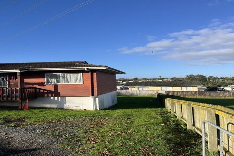 Photo of property in 71 Flat Bush Road, Clover Park, Auckland, 2023