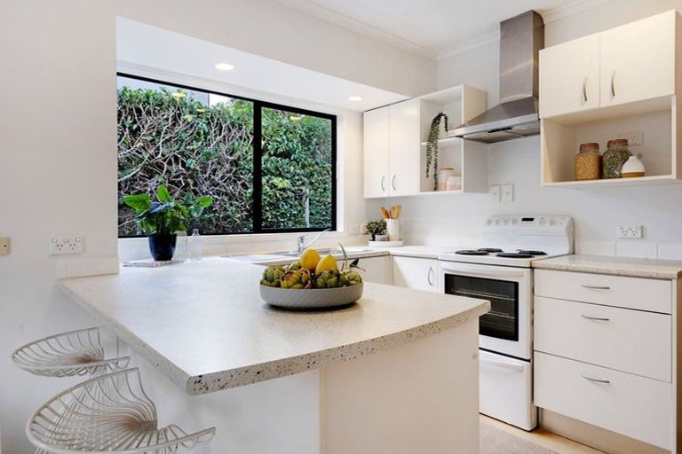 Photo of property in 1/4 Sylvan Park Avenue, Milford, Auckland, 0620