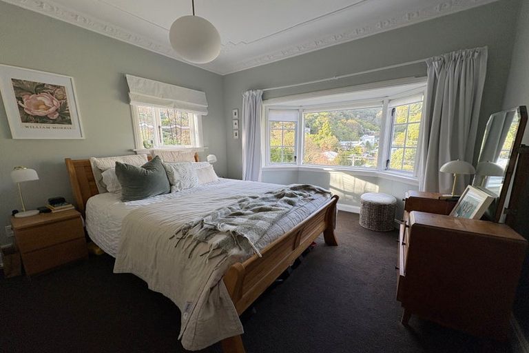 Photo of property in 26 Waitohu Road, York Bay, Lower Hutt, 5013