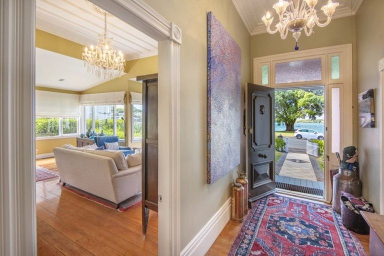 Photo of property in 43 King Edward Parade, Devonport, Auckland, 0624