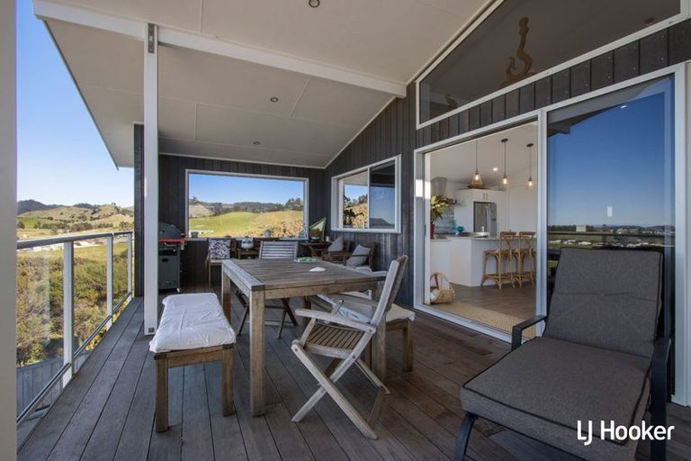 Photo of property in 33 Tohora View, Waihi Beach, 3611