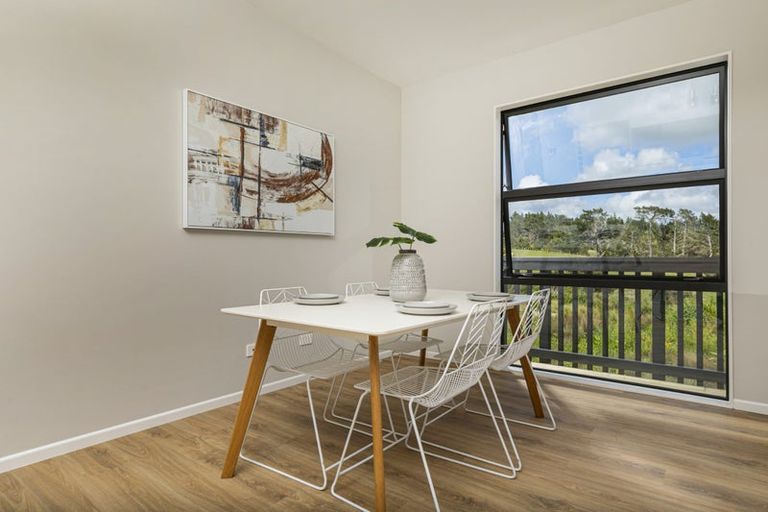 Photo of property in 36 Taiororua Avenue, Massey, Auckland, 0614