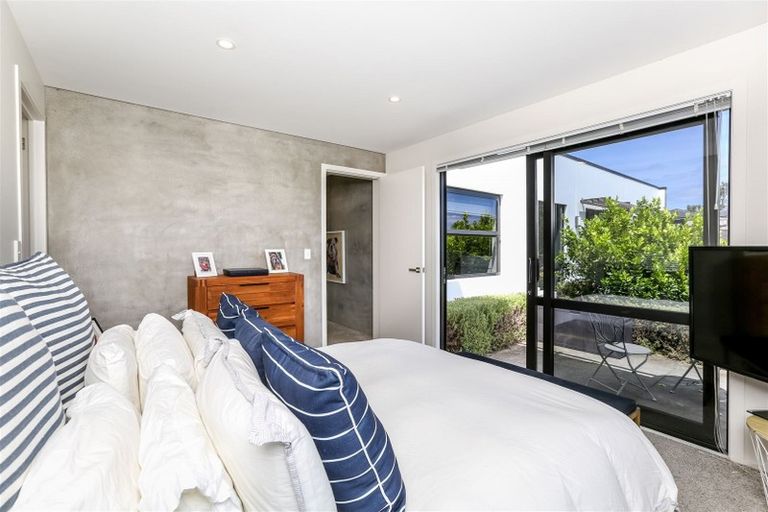 Photo of property in 82 Karamea Street, Whalers Gate, New Plymouth, 4310